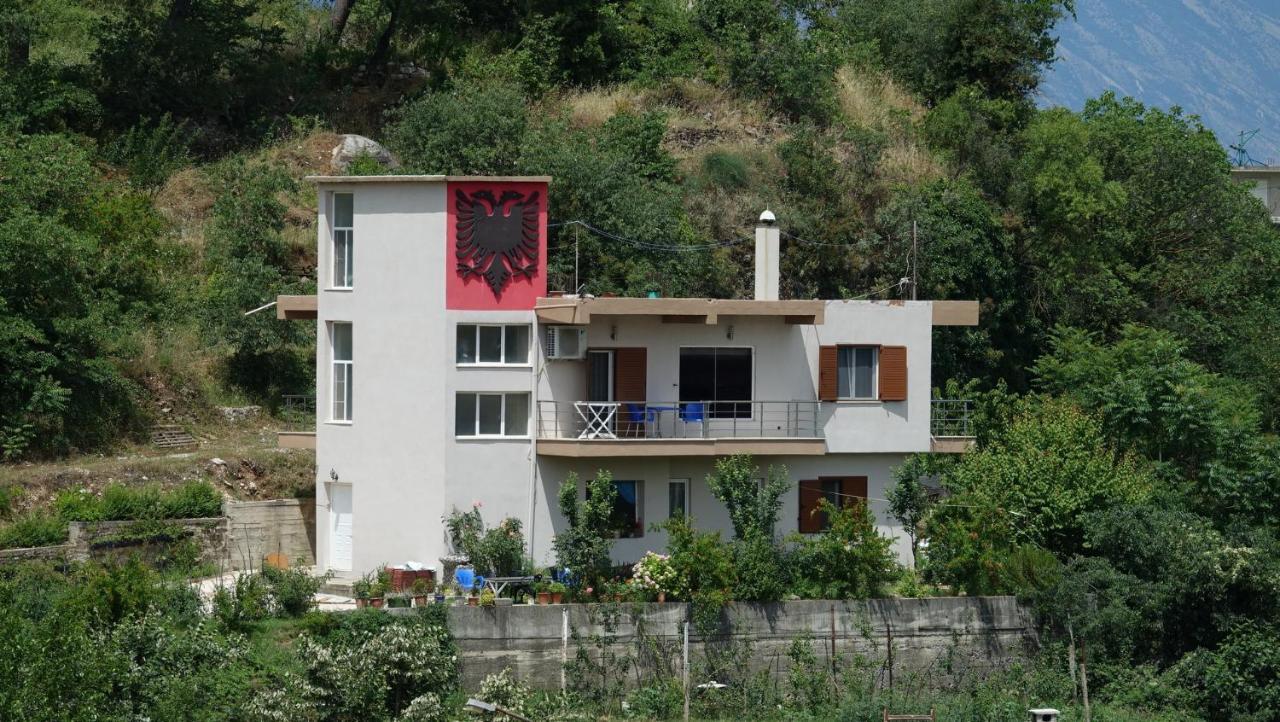 Willa Eagle House Përmet Zewnętrze zdjęcie