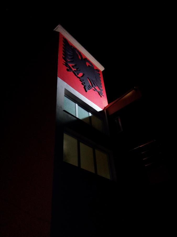 Willa Eagle House Përmet Zewnętrze zdjęcie