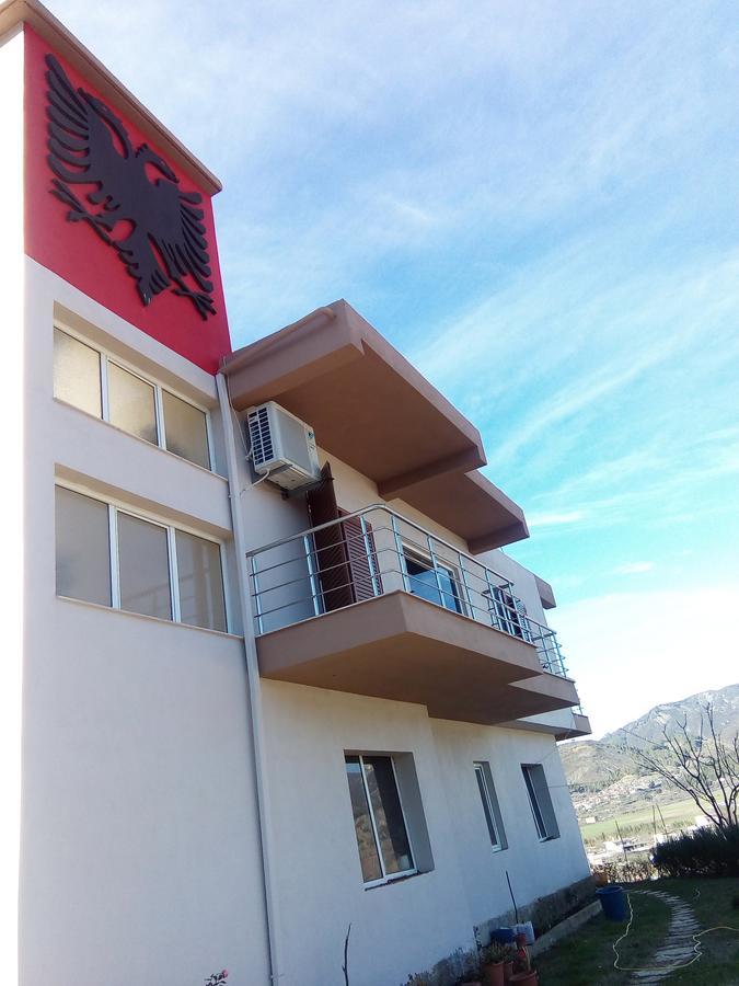 Willa Eagle House Përmet Zewnętrze zdjęcie